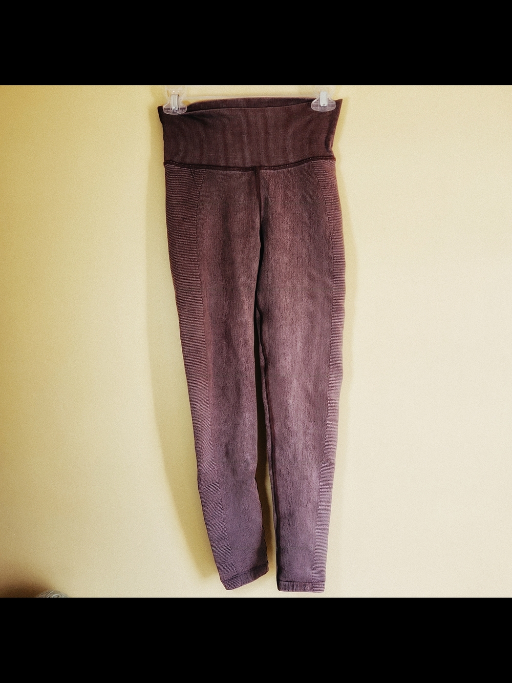 aerie Offline High-Waist Ribbed Leggings in Mauve Brown
